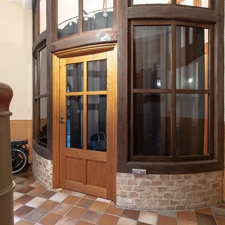 Mit Brunnen * Quedlinburg