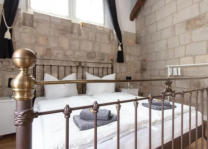 Mit Brunnen * Quedlinburg